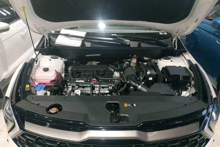Used Kia Sportage (Chinese Domestic Model) 2025 1.5T Two-Wheel Drive Prestige Smart Enjoyment Version Engine Bay