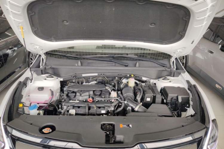 Used Kia Sportage (Chinese Domestic Model) 2025 1.5T Two-Wheel Drive Prestige Edition Engine Bay