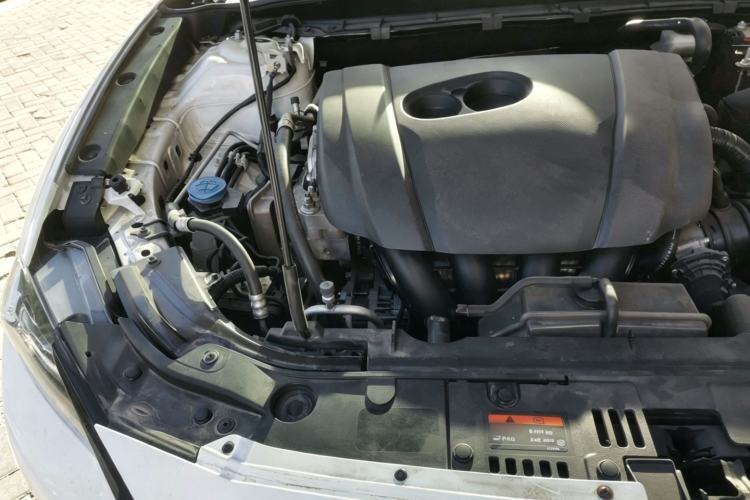 Used Kia Sportage (Chinese Domestic Model) 2025 2.0T Two-Wheel-Drive Prestige Edition Engine Bay Right
