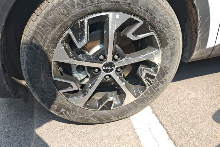 Used Kia Sportage (Chinese Domestic Model) 2025 1.5T Two-Wheel Drive Prestige Edition Exterior 4
