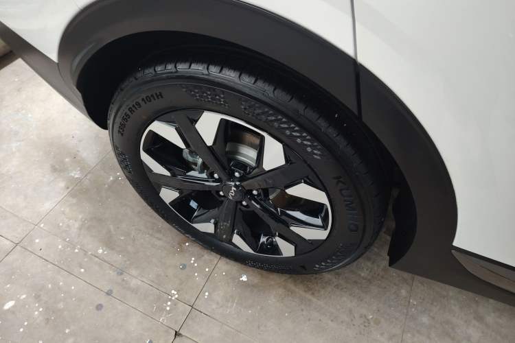Used Kia Sportage (Chinese Domestic Model) 2025 2.0T Four-Wheel Drive Prestige Edition Exterior 8