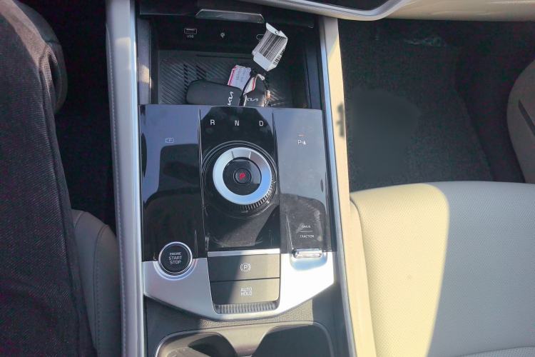 Used Kia Sportage (Chinese Domestic Model) 2025 1.5T Two-Wheel Drive Prestige Edition Gear Lever
