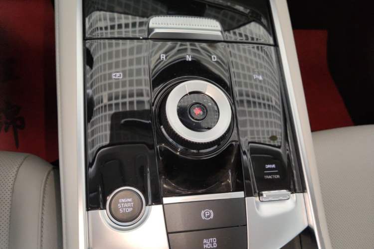 Used Kia Sportage (Chinese Domestic Model) 2025 1.5T Two-Wheel Drive Prestige Edition Gear Lever