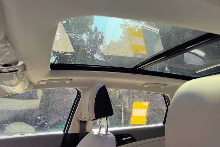 Used Kia Sportage (Chinese Domestic Model) 2025 1.5T Two-Wheel Drive Prestige Edition Headliner
