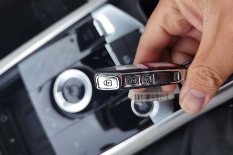 Used Kia Sportage (Chinese Domestic Model) 2025 1.5T Two-Wheel Drive Prestige Edition Interior 1