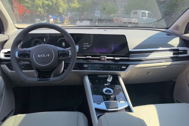Used Kia Sportage (Chinese Domestic Model) 2025 1.5T Two-Wheel Drive Prestige Edition Interior 2