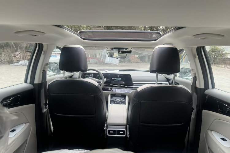 Used Kia Sportage (Chinese Domestic Model) 2025 1.5T Two-Wheel Drive Prestige Edition Interior 4