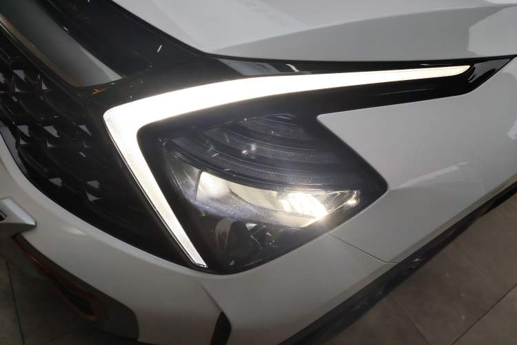 Used Kia Sportage (Chinese Domestic Model) 2025 2.0T Four-Wheel Drive Prestige Edition Left Front Headlight