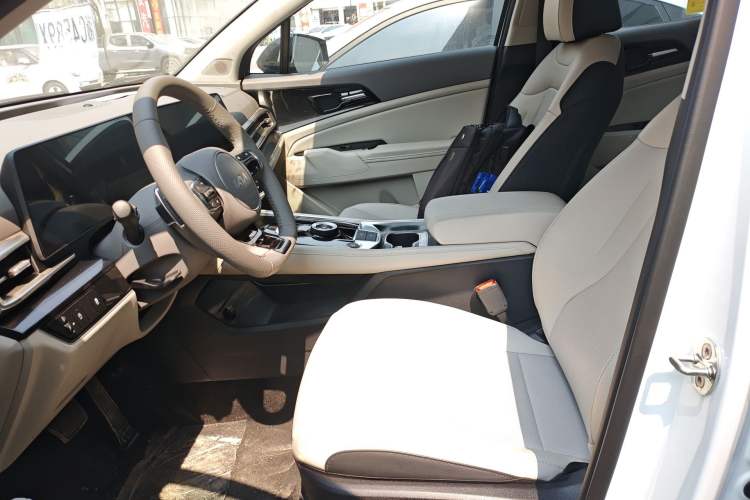 Used Kia Sportage (Chinese Domestic Model) 2025 1.5T Two-Wheel Drive Prestige Edition Left Front Seat