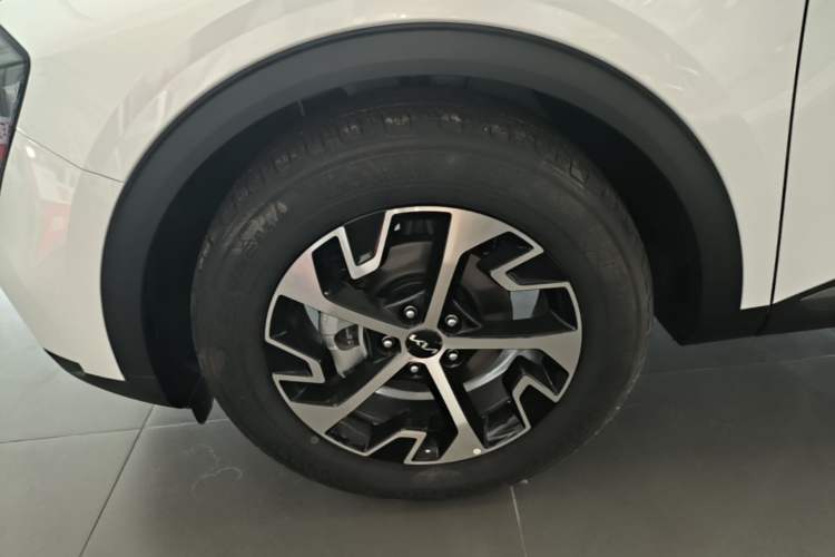 Used Kia Sportage (Chinese Domestic Model) 2025 1.5T Two-Wheel Drive Prestige Smart Enjoyment Version Left Front Wheel Hub
