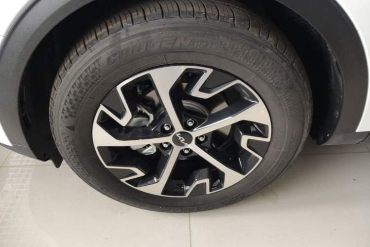 Used Kia Sportage (Chinese Domestic Model) 2025 1.5T Two-Wheel Drive Prestige Edition Left Front Wheel Hub