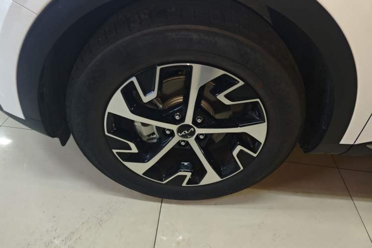 Used Kia Sportage (Chinese Domestic Model) 2025 1.5T Two-Wheel Drive Prestige Edition Left Front Wheel Hub