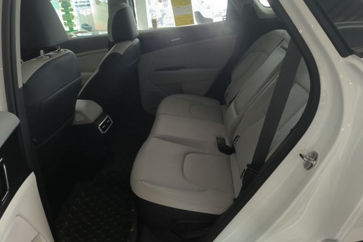 Used Kia Sportage (Chinese Domestic Model) 2025 1.5T Two-Wheel Drive Prestige Smart Enjoyment Version Left Rear Seat