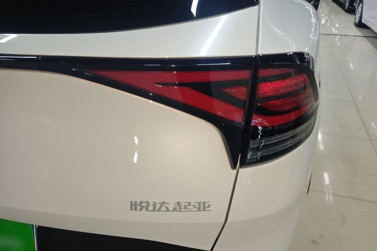 Used Kia Sportage (Chinese Domestic Model) 2025 1.5T Two-Wheel Drive Prestige Edition Right Rear Taillight