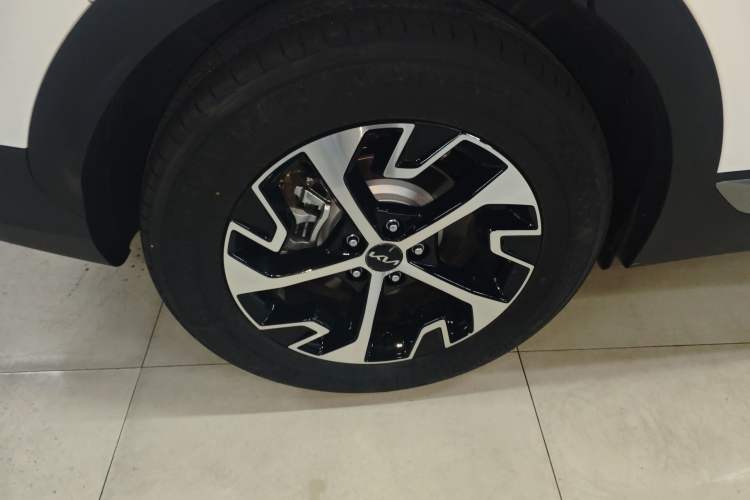 Used Kia Sportage (Chinese Domestic Model) 2025 1.5T Two-Wheel Drive Prestige Edition Right Rear Wheel Hub