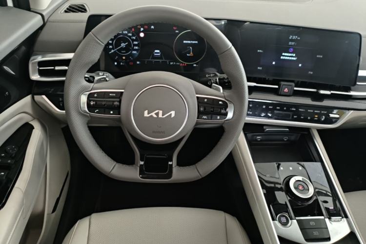 Used Kia Sportage (Chinese Domestic Model) 2025 1.5T Two-Wheel Drive Prestige Smart Enjoyment Version Steering Wheel
