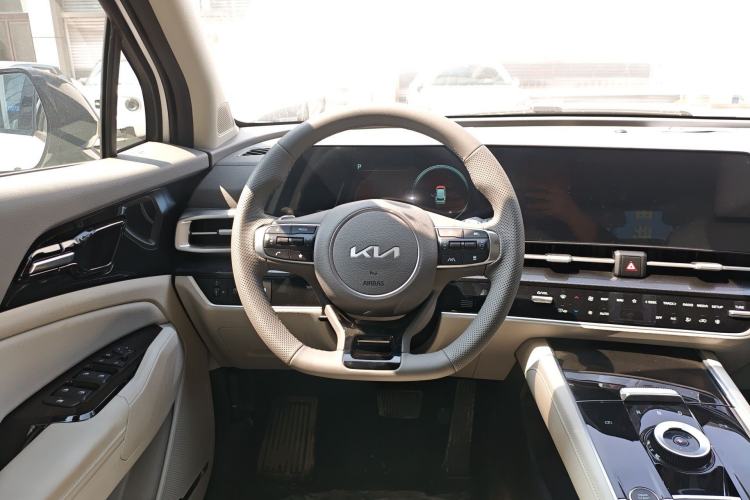 Used Kia Sportage (Chinese Domestic Model) 2025 1.5T Two-Wheel Drive Prestige Edition Steering Wheel