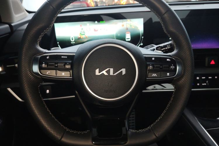 Used Kia Sportage (Chinese Domestic Model) 2025 2.0T Four-Wheel Drive Prestige Edition Steering Wheel