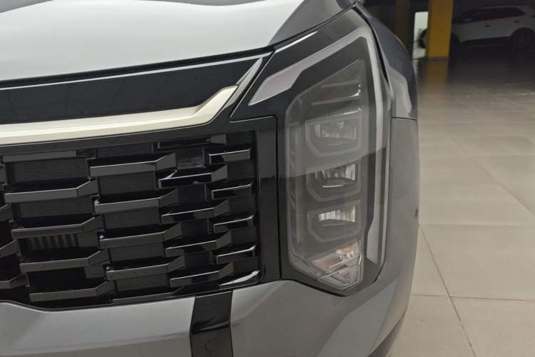 Used Kia Sportage (Chinese Domestic Model) 2026 Model 1.5T Two-Wheel Drive Prestige Edition Left Front Headlight