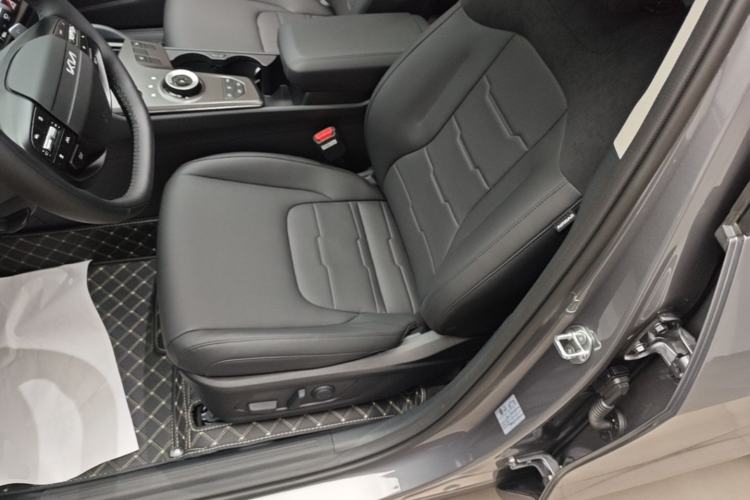 Used Kia Sportage (Chinese Domestic Model) 2026 Model 1.5T Two-Wheel Drive Prestige Edition Left Front Seat