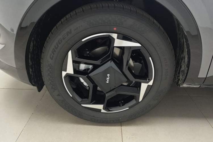 Used Kia Sportage (Chinese Domestic Model) 2026 Model 1.5T Two-Wheel Drive Prestige Edition Left Front Wheel Hub
