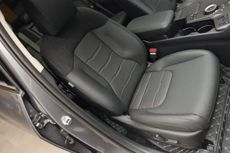 Used Kia Sportage (Chinese Domestic Model) 2026 Model 1.5T Two-Wheel Drive Prestige Edition Right Front Seat