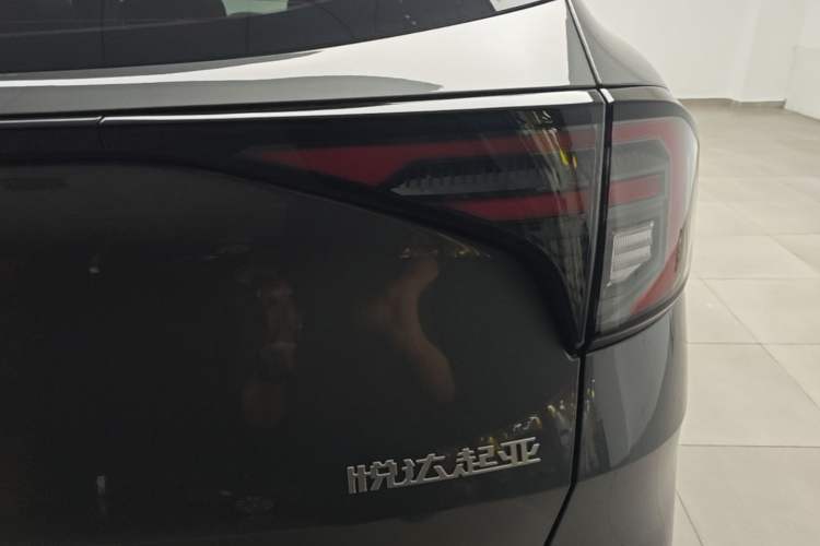Used Kia Sportage (Chinese Domestic Model) 2026 Model 1.5T Two-Wheel Drive Prestige Edition Right Rear Taillight
