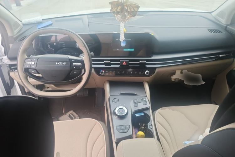 Used Kia Sportage (Chinese Domestic Model) 2026 Model 1.5T Two-Wheel Drive Prestige Edition Center Console