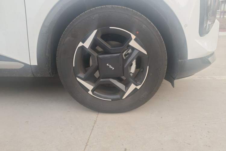 Used Kia Sportage (Chinese Domestic Model) 2026 Model 1.5T Two-Wheel Drive Prestige Edition Right Front Wheel Hub