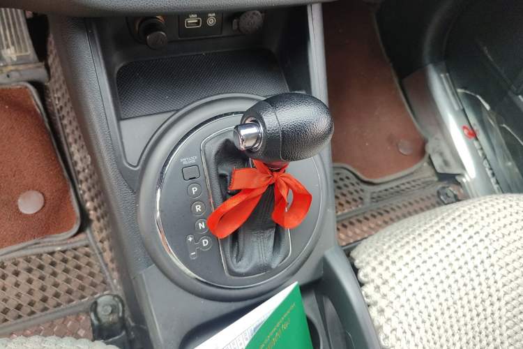 Used Kia Sportage R 2015 2.0L Automatic Two-Wheel Drive GL Gear Lever