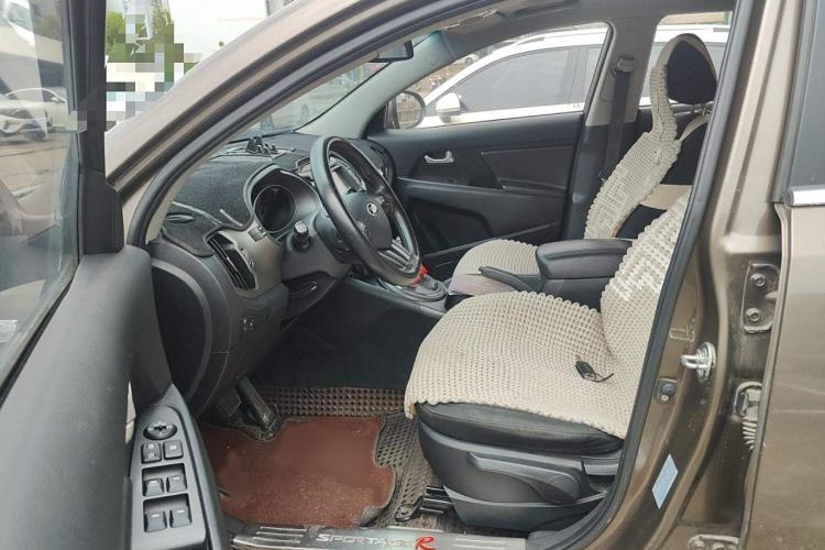 Used Kia Sportage R 2015 2.0L Automatic Two-Wheel Drive GL Interior 3