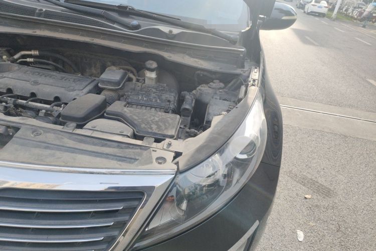 Used Kia Sportage R 2011 2.0L Automatic Two-Wheel Drive GLS Engine Bay Left