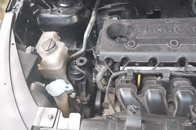 Used Kia Sportage R 2011 2.0L Automatic Two-Wheel Drive GL Engine Bay Right