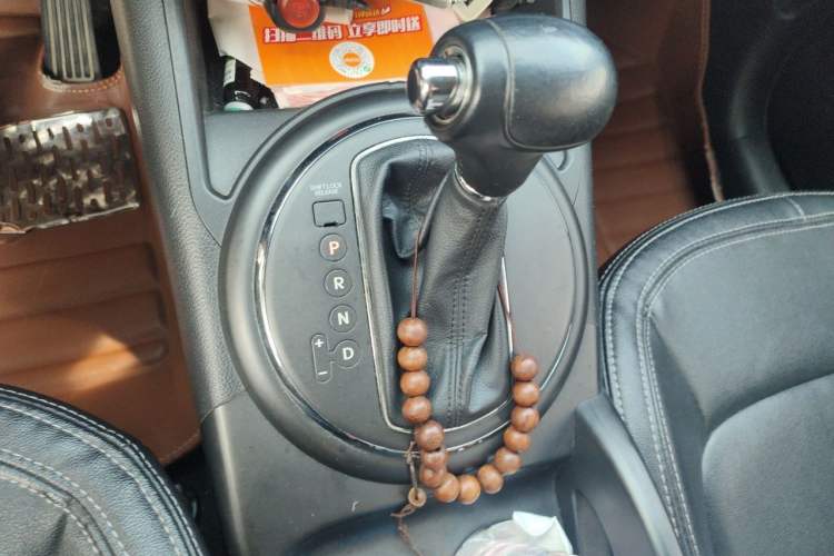 Used Kia Sportage R 2011 2.0L Automatic Two-Wheel Drive GLS Gear Lever