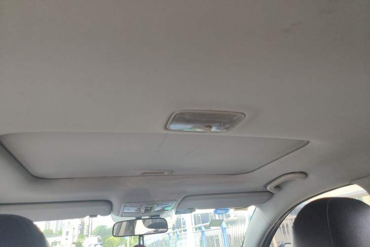 Used Kia Sportage R 2011 2.0L Automatic Two-Wheel Drive GLS Headliner