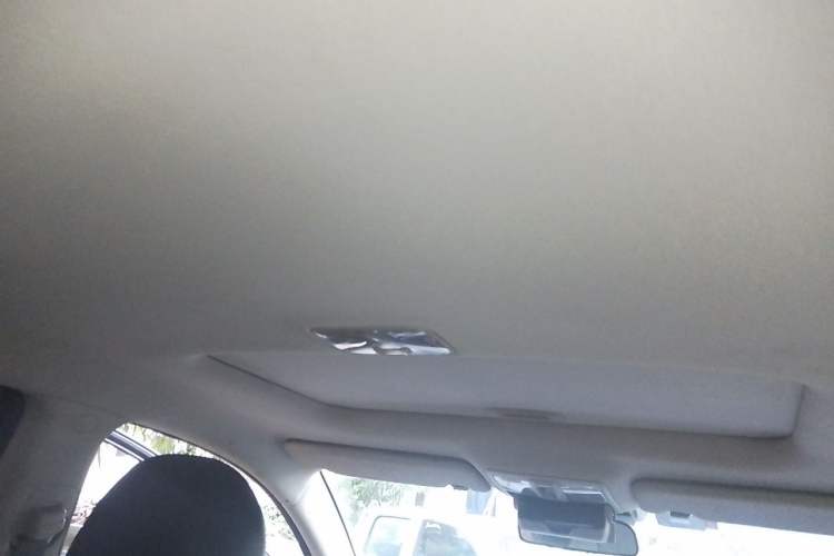 Used Kia Sportage R 2011 2.0L Automatic Two-Wheel Drive GL Headliner