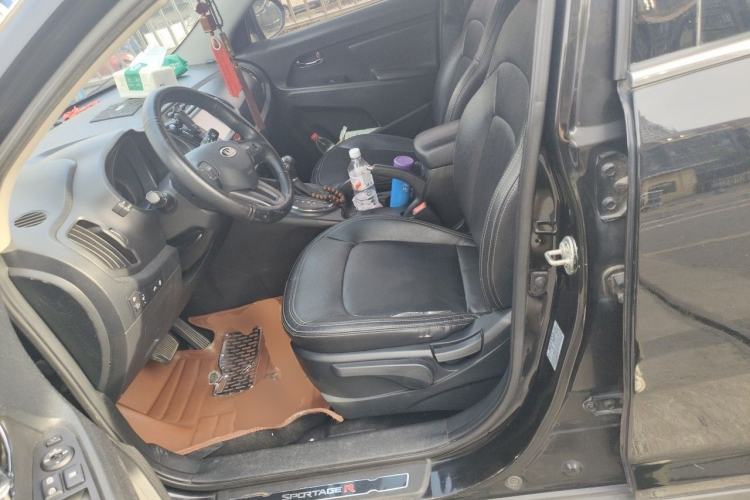 Used Kia Sportage R 2011 2.0L Automatic Two-Wheel Drive GLS Left Front Seat