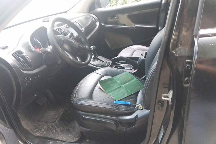 Used Kia Sportage R 2011 2.0L Automatic Two-Wheel Drive GL Left Front Seat