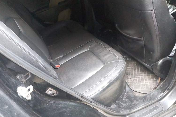 Used Kia Sportage R 2011 2.0L Automatic Two-Wheel Drive GL Left Rear Seat