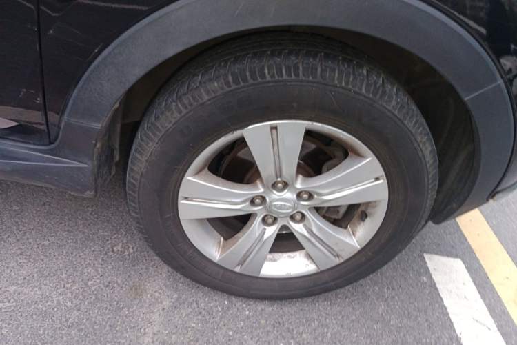 Used Kia Sportage R 2011 2.0L Manual Two-Wheel-Drive GLS Right Front Wheel Hub