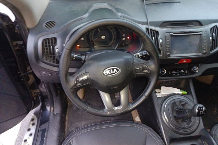 Used Kia Sportage R 2011 2.0L Manual Two-Wheel-Drive GLS Steering Wheel