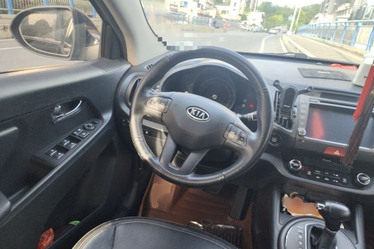 Used Kia Sportage R 2011 2.0L Automatic Two-Wheel Drive GLS Steering Wheel