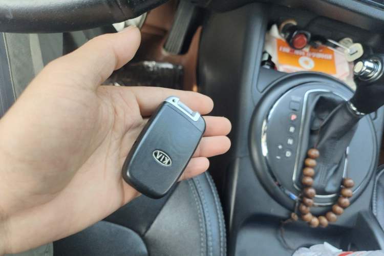 Used Kia Sportage R 2011 2.0L Automatic Two-Wheel Drive GLS Vehicle Key