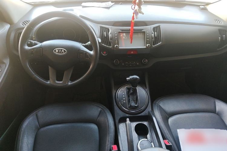 Used Kia Sportage R 2011 2.0L Automatic Two-Wheel Drive Premium Edition Center Console