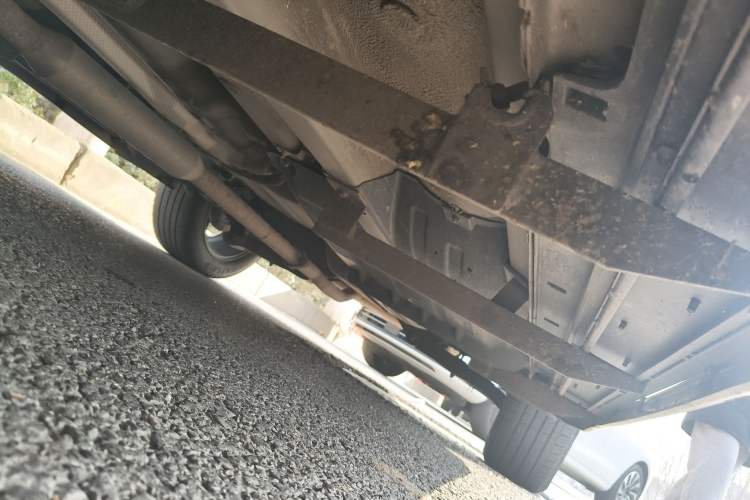 Used Kia Sportage R 2011 2.0L Automatic Two-Wheel Drive GLS Chassis Front Left