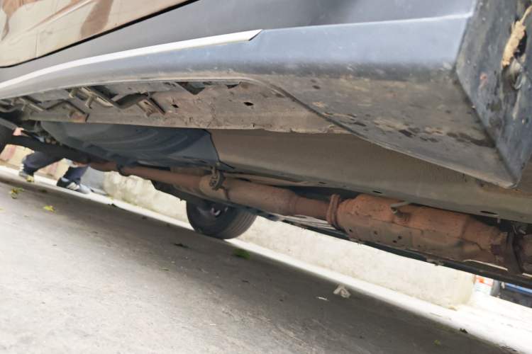 Used Kia Sportage R 2011 2.0L Automatic Two-Wheel Drive Premium Edition Chassis Front Right