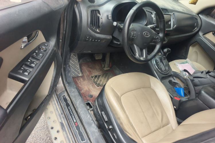 Used Kia Sportage R 2011 2.4L Automatic 4x4 Premium Edition Driver Seat