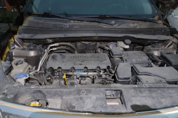 Used Kia Sportage R 2011 2.4L Automatic 4x4 Premium Edition Engine Bay