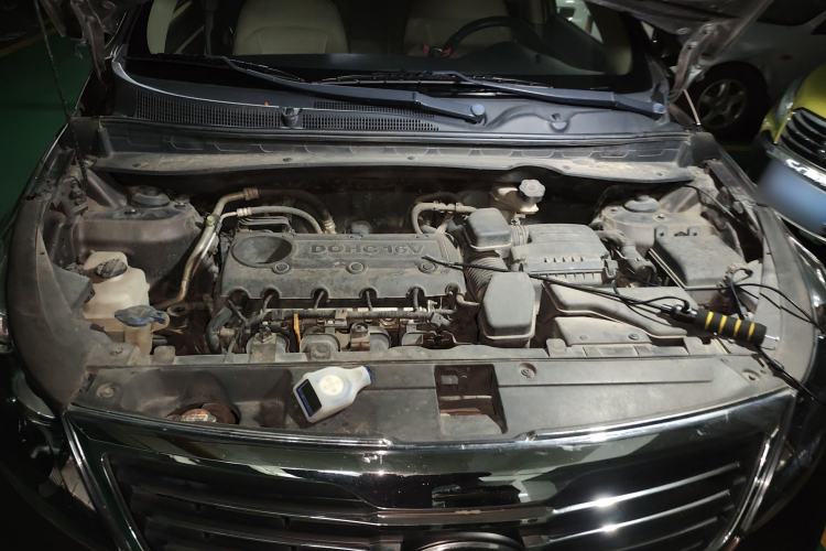 Used Kia Sportage R 2011 2.4L Automatic 4x4 Premium Edition Engine Bay