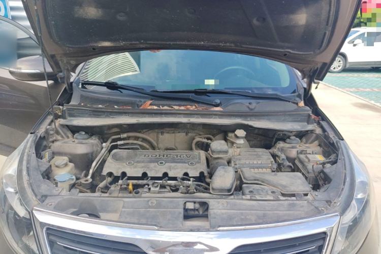 Used Kia Sportage R 2011 2.0L Automatic Two-Wheel Drive GLS Engine Bay